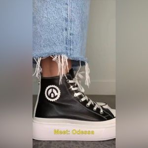 The wishbone collection leather shoes